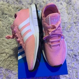 Adidas swift run